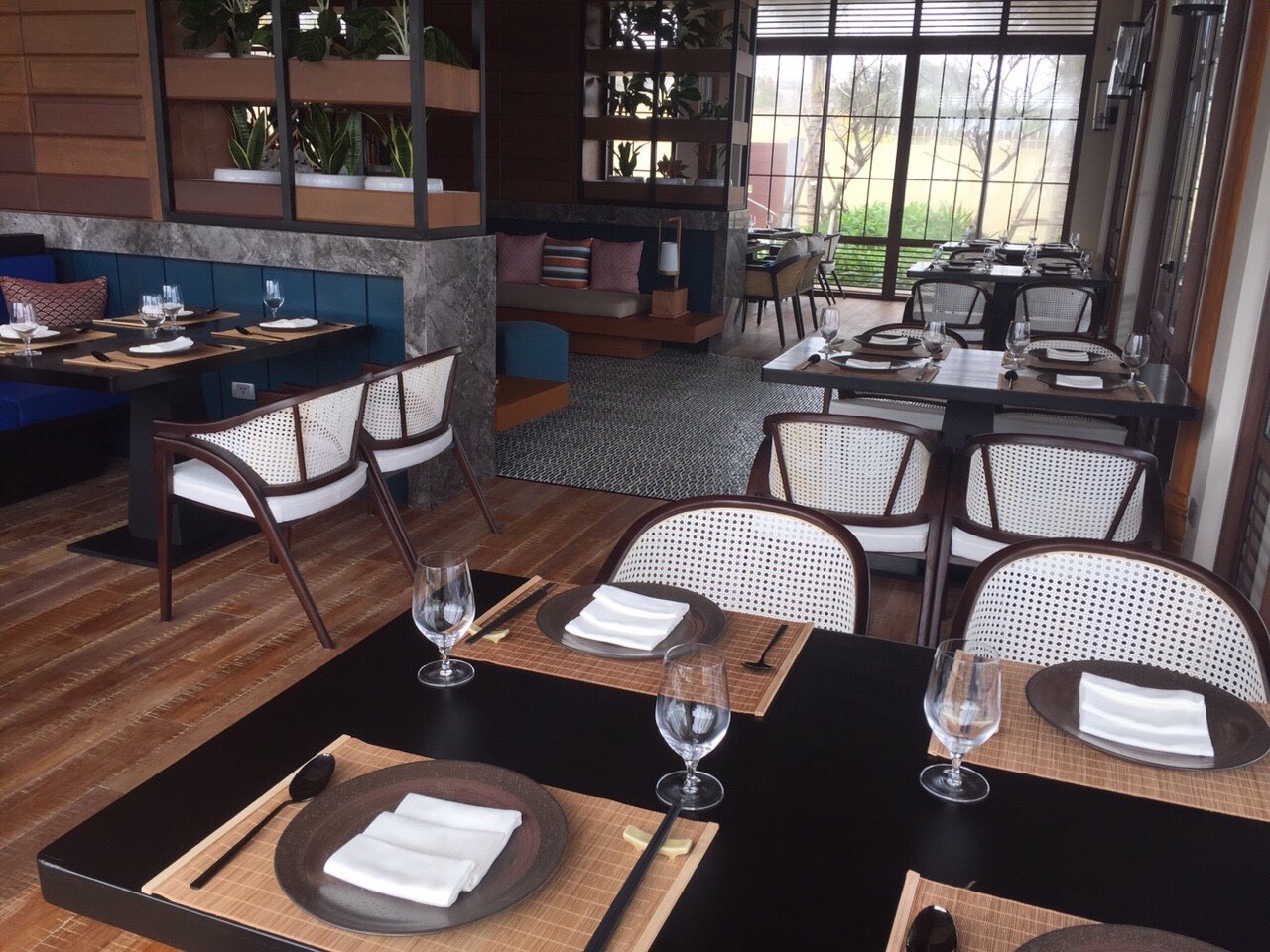 hình ảnh thực tế tại movenpick hình ảnh thực tế tại movenpick - GHẾ GỖ ĐAN MÂY CỦA IMART ĐÃ CÓ MẶT TẠI MOVENPICK CAM RANH