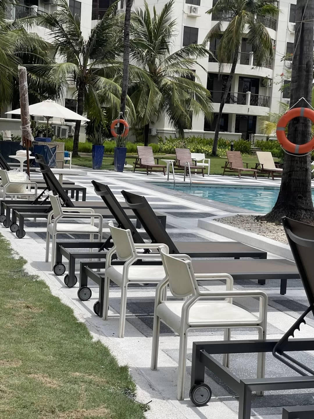 ghế tắm nắng nhôm - Dự án Ven Sông Sài Gòn Thảo Điền