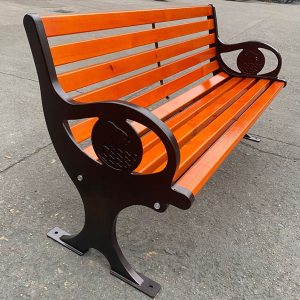 Ghế công viên nan nhựa tay vịn hình cá heo 1m2 - góc 1
