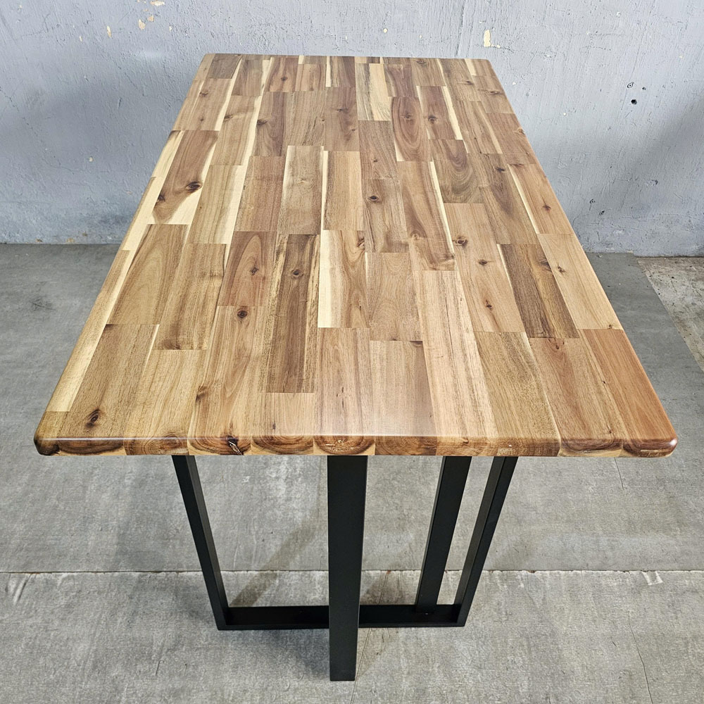 Bàn ăn 120x70cm gỗ tràm chân sắt hộp Bàn ăn 120x70cm gỗ tràm chân sắt hộp - hình 4