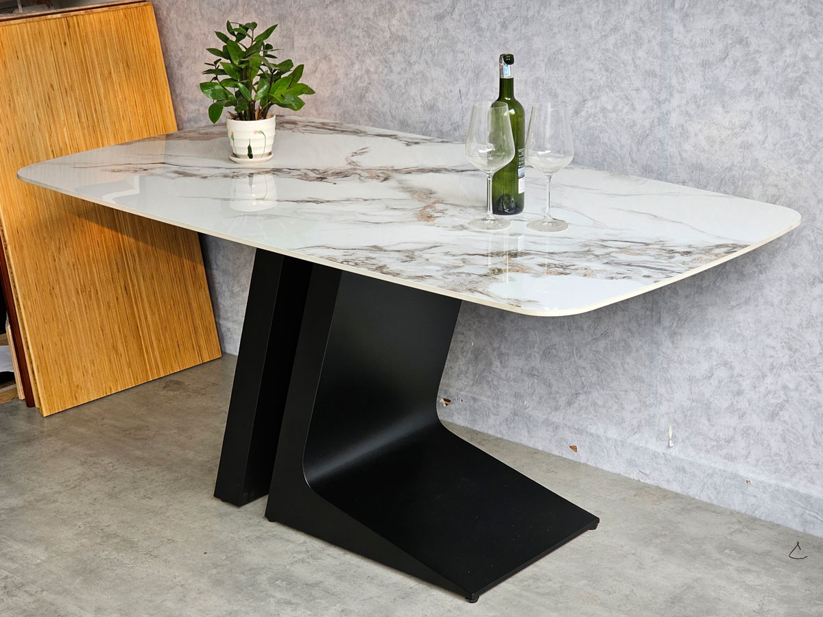 Bàn ăn 160x90cm mặt đá ceramic cao cấp chân sắt Bàn ăn 160x90cm mặt đá ceramic cao cấp chân sắt - hình 1