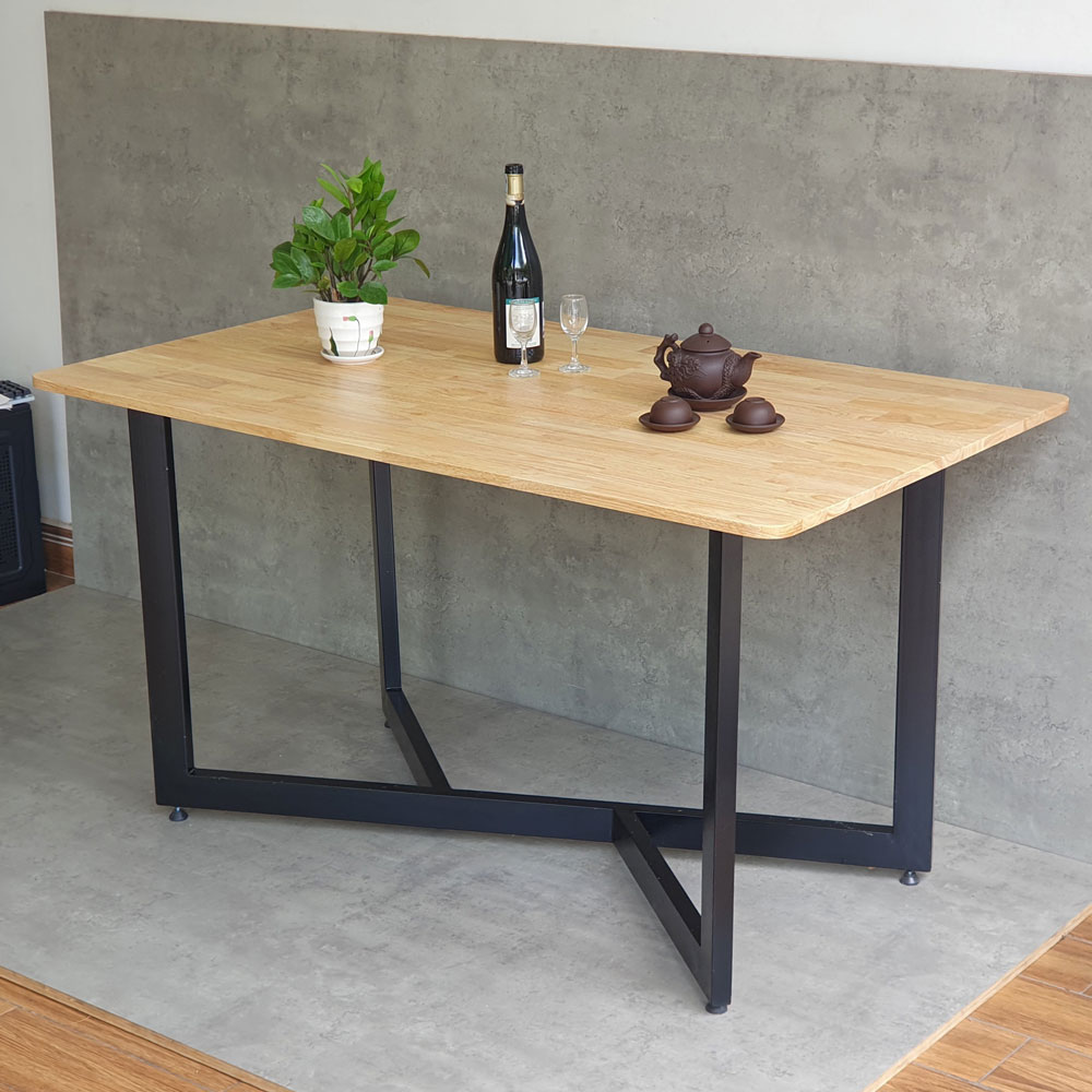 Bàn ăn chữ nhật 140x80cm gỗ cao su chân sắt Bàn ăn chữ nhật 140x80cm gỗ cao su chân sắt - hình 4