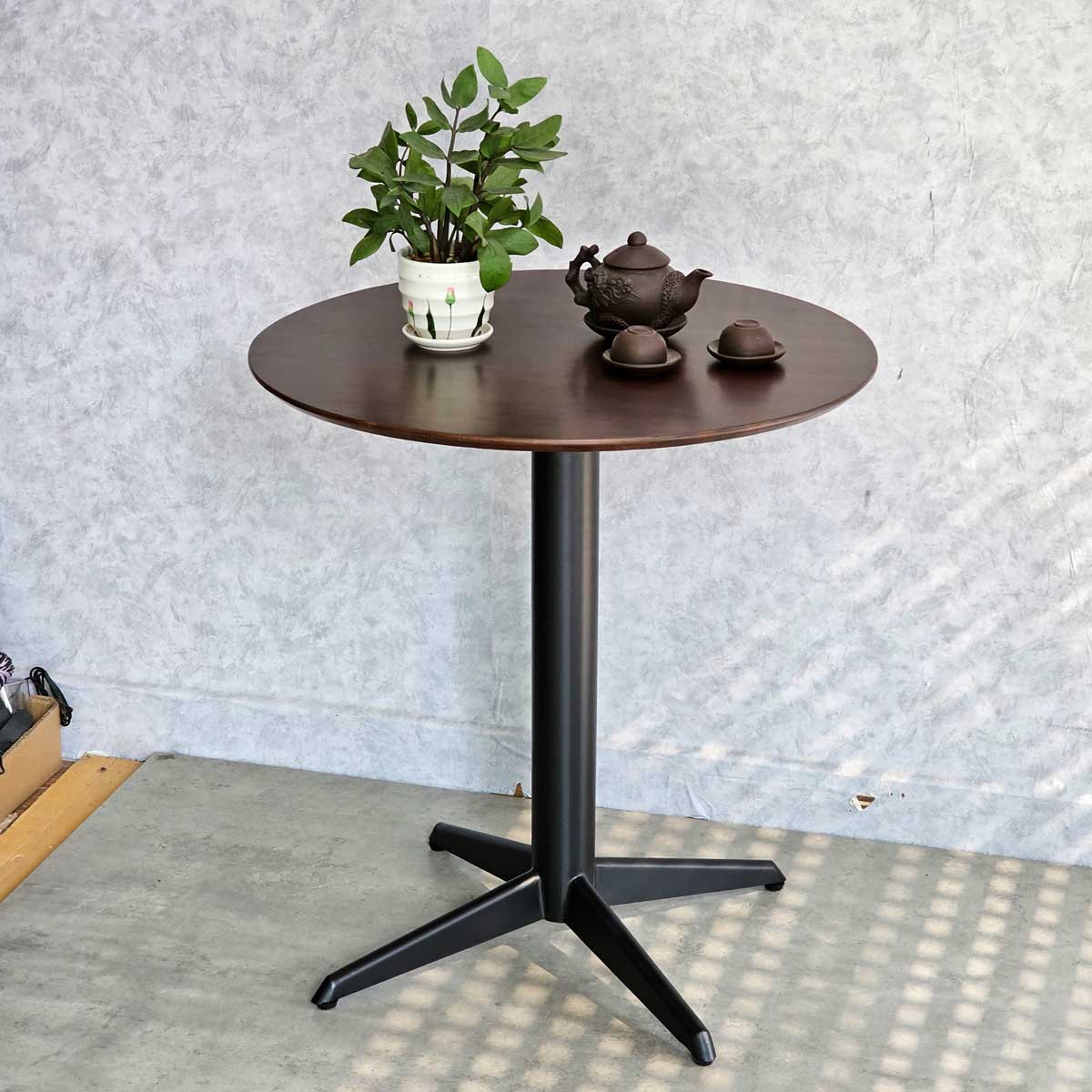 Bàn cafe tròn 70cm gỗ cao su chân sắt hình sao CFD68213 Bàn cafe tròn 70cm gỗ cao su chân sắt hình sao CFD68213 - hình 4