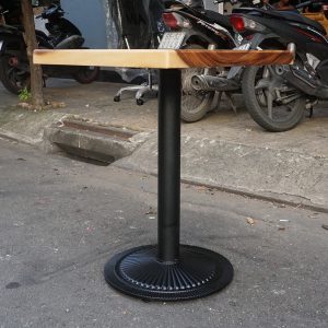 Bàn Cafe vuông 60cm me tây dày 5cm chân sắt - hình 1