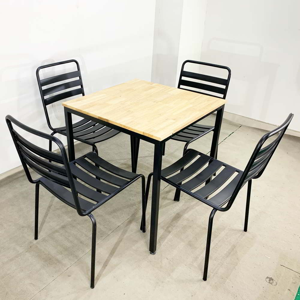 Bộ bàn Cafe gỗ cao su và 4 ghế sắt sơn tĩnh điện C Bộ bàn Cafe gỗ cao su và 4 ghế sắt sơn tĩnh điện C - hình 4