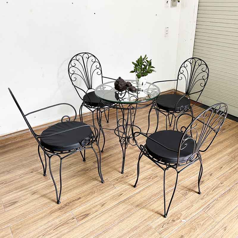 Bộ bàn và 4 ghế ngoài trời sắt hoa văn C Bộ bàn và 4 ghế ngoài trời sắt hoa văn C - hình 3