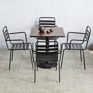 Combo bàn cafe vuông 70x70cm và 4 ghế sắt C - hình 1