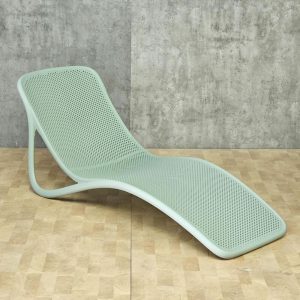 Combo bàn ghế nhựa dành cho hồ bơi ngoài trời C - hình 1