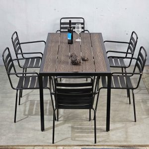 Combo bàn ngoài trời gỗ nhựa và 6 ghế sắt C - hình 1