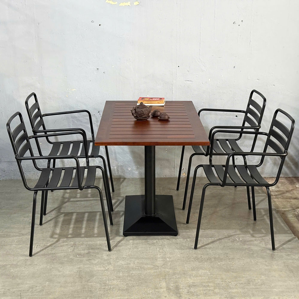 Combo bàn ngoài trời gỗ tràm và 4 ghế sắt C Combo bàn ngoài trời gỗ tràm và 4 ghế sắt C - hình 3