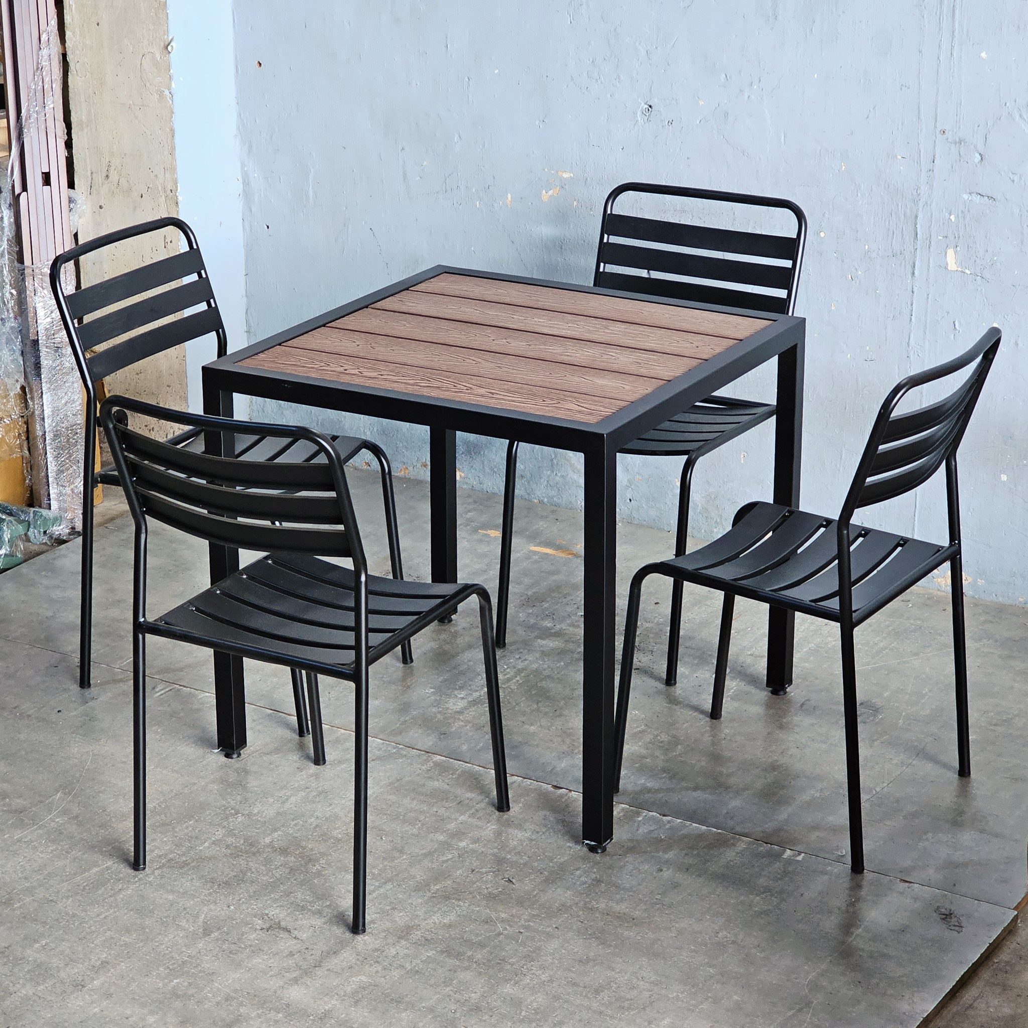 Combo bàn ngoài trời và 4 ghế sắt C Combo bàn ngoài trời và 4 ghế sắt C - hình 4