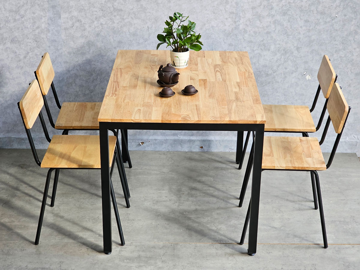 Combo bộ bàn ăn đơn giản và 4 ghế gỗ cao su chân sắt Combo bộ bàn ăn đơn giản và 4 ghế gỗ cao su chân sắt - hình 2