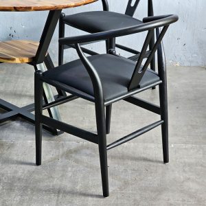 Combo bộ bàn ăn tròn và 4 ghế Wishbon gỗ - hình 1