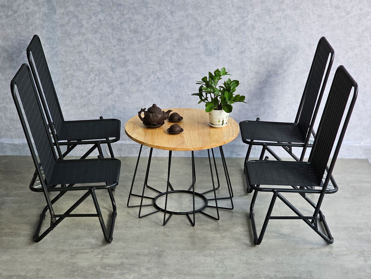 Combo bộ bàn cafe gỗ cao su và 4 ghế lưới xếp gọn C Combo bộ bàn cafe gỗ cao su và 4 ghế lưới xếp gọn C - hình 1