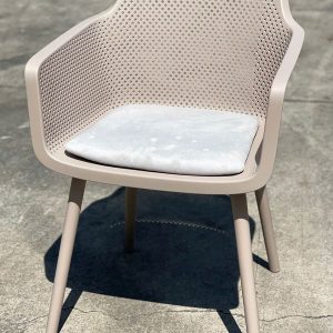 Ghế AIRO nhựa đúc lưng lựa có nệm - hình 1