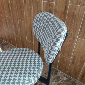 Ghế ăn nệm bọc vải khung sắt GA68036 - hình 1