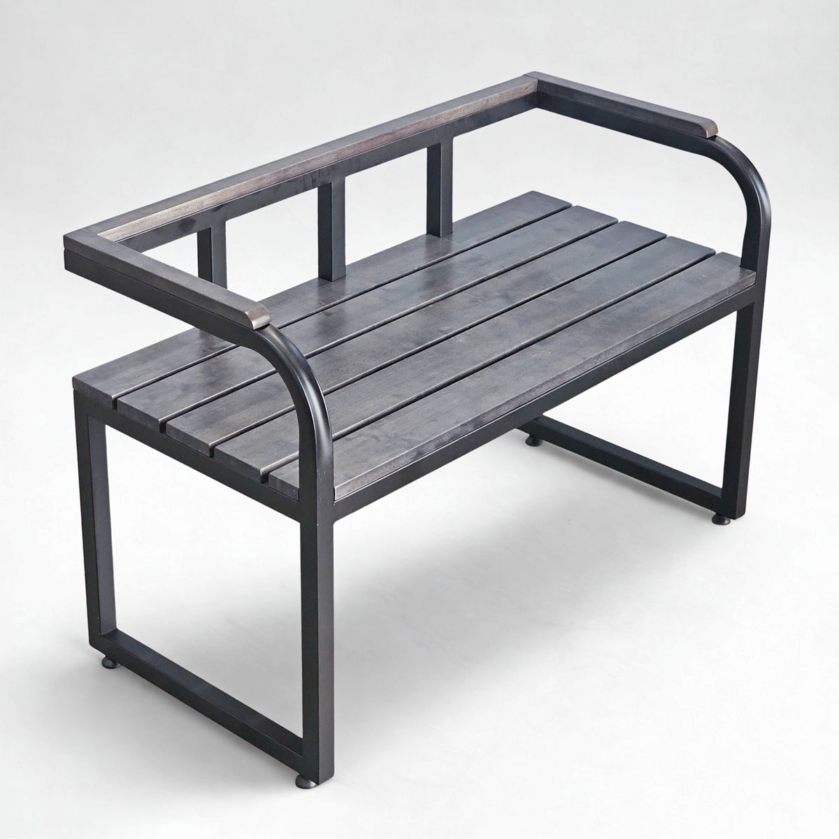 Ghế băng có tay tựa 95x46x60cm gỗ cao su Ghế băng có tay tựa 95x46x60cm gỗ cao su - hình 4