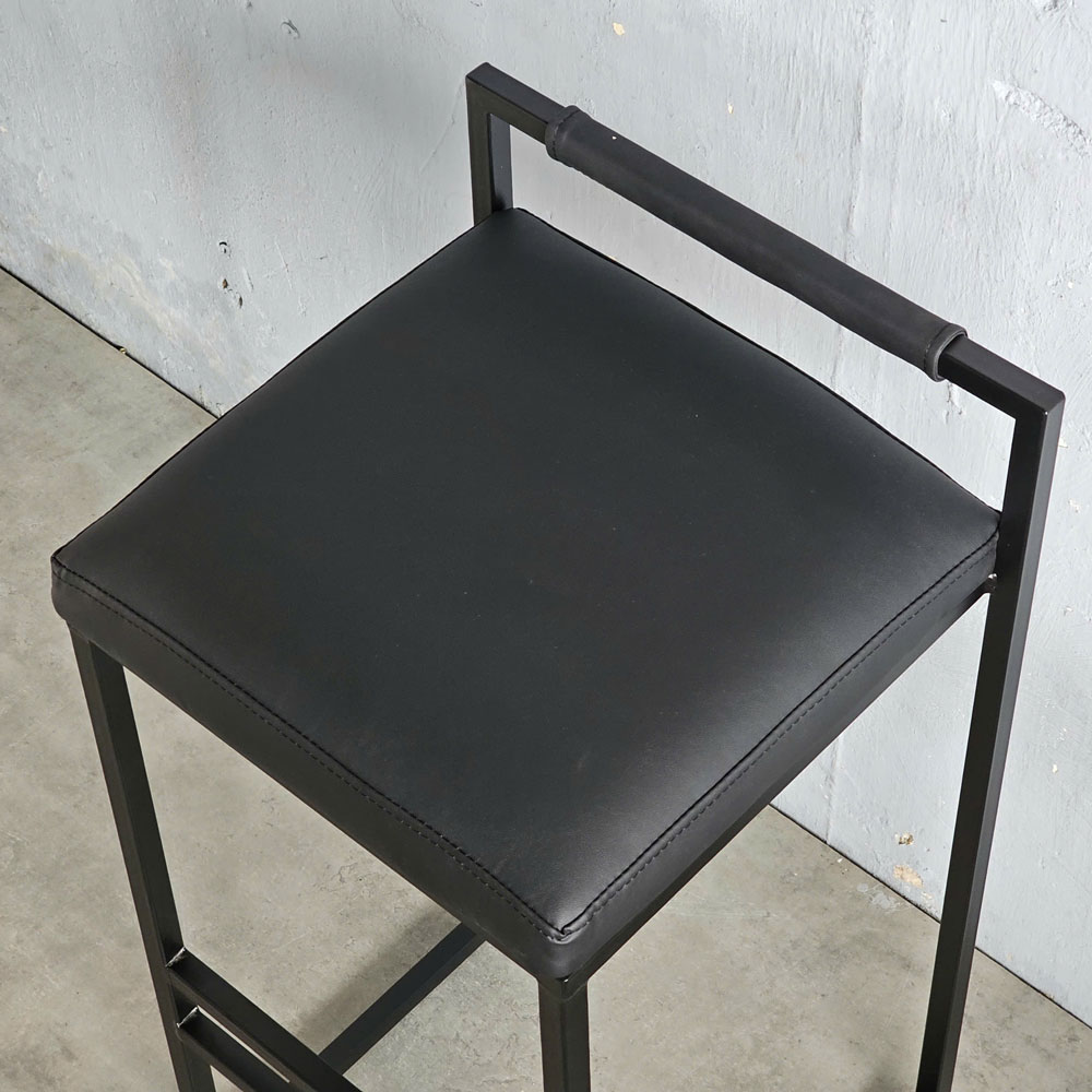 Ghế bar bọc nệm chân sắt Ghế bar bọc nệm chân sắt - hình 1