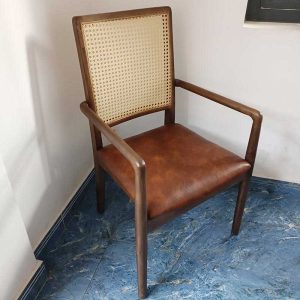 Ghế cafe, ghế ăn Mila có tay khung gỗ Ash - hình 1