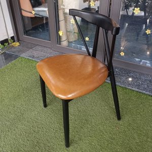 Ghế cafe khung sắt bọc nệm vải simili - hình 1