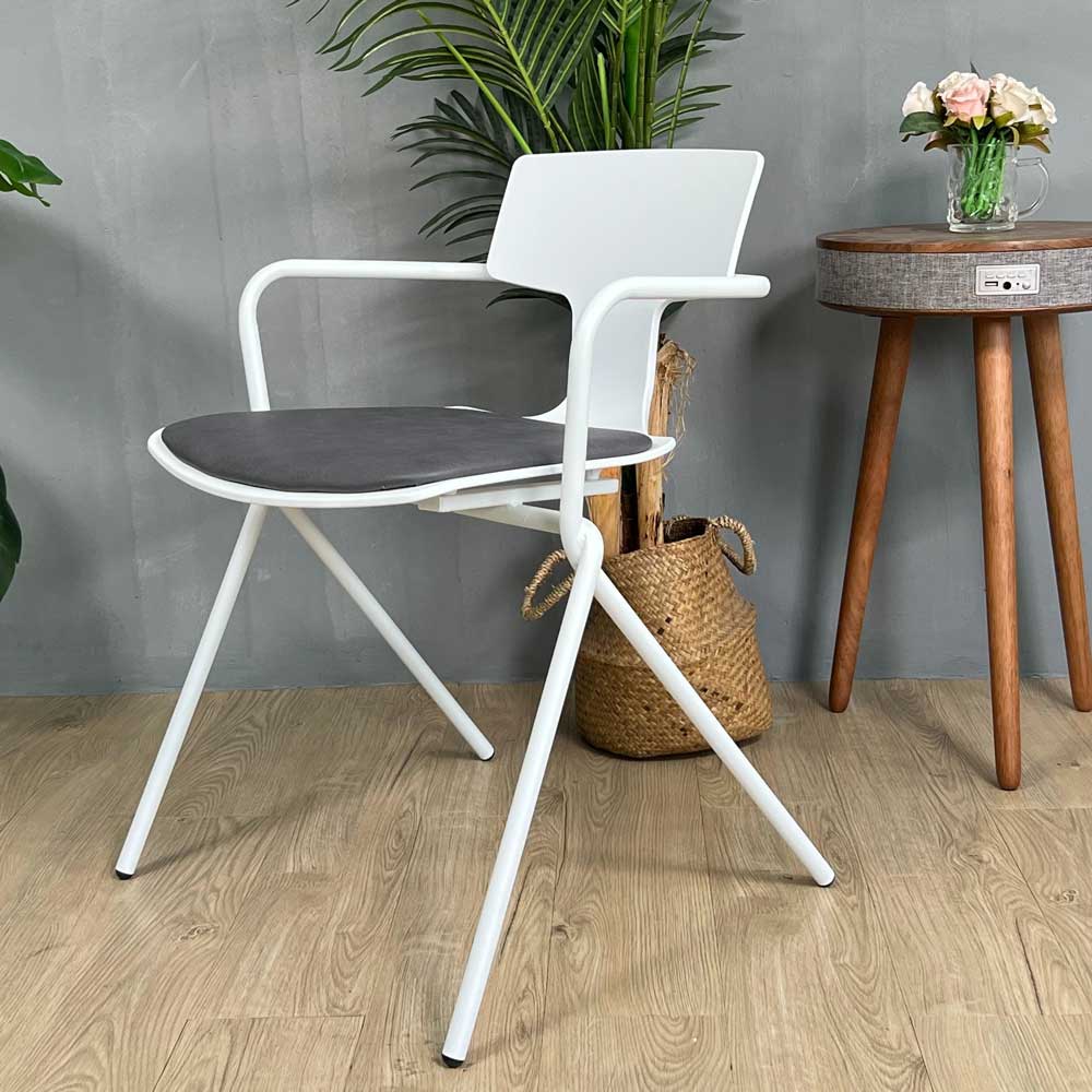 Ghế cafe lưng nhựa khung sắt Ghế cafe lưng nhựa khung sắt - hình 3
