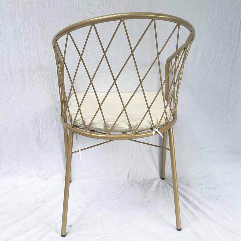 Ghế decor lưng tựa có nệm khung sắt sơn nhũ vàng Ghế decor lưng tựa có nệm khung sắt sơn nhũ vàng - hình 4