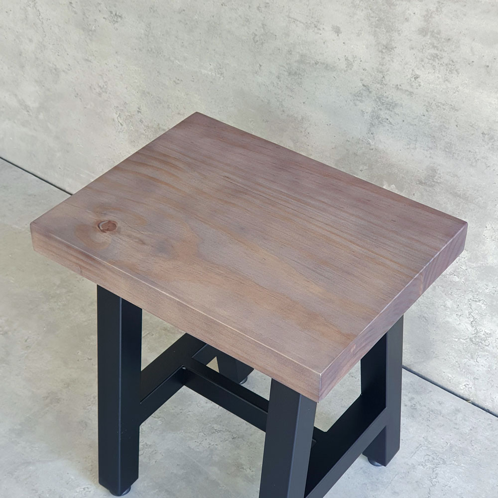 Ghế đôn chữ nhật 40x30cm gỗ thông chân sắt sơn tĩnh điện Ghế đôn chữ nhật 40x30cm gỗ thông chân sắt sơn tĩnh điện - hình 5