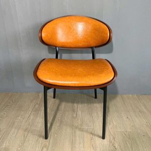 Ghế Elara bọc nệm da bò sáp lưng plywood - hình 1