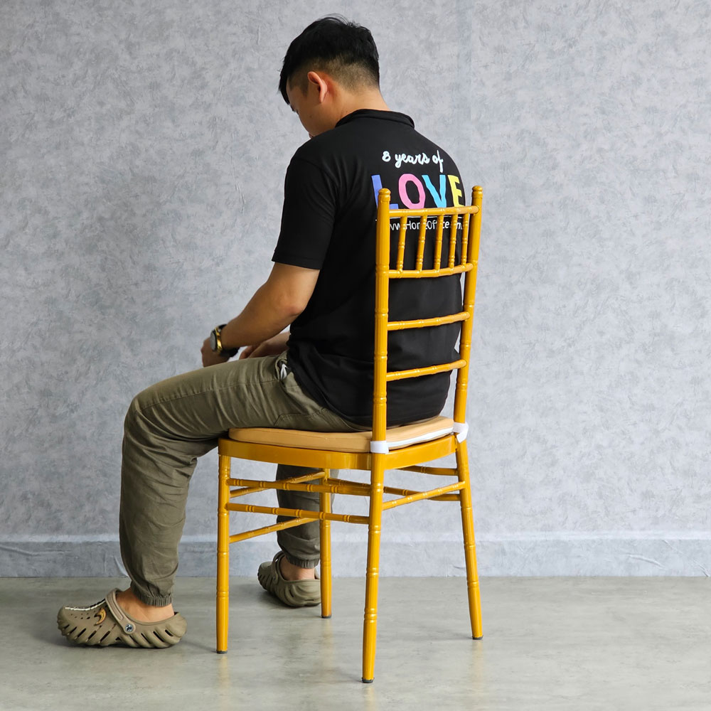 Ghế sắt Chiavari (Chivas) gân đốt trúc sơn tĩnh điện Ghế sắt Chiavari (Chivas) gân đốt trúc sơn tĩnh điện - hình 1