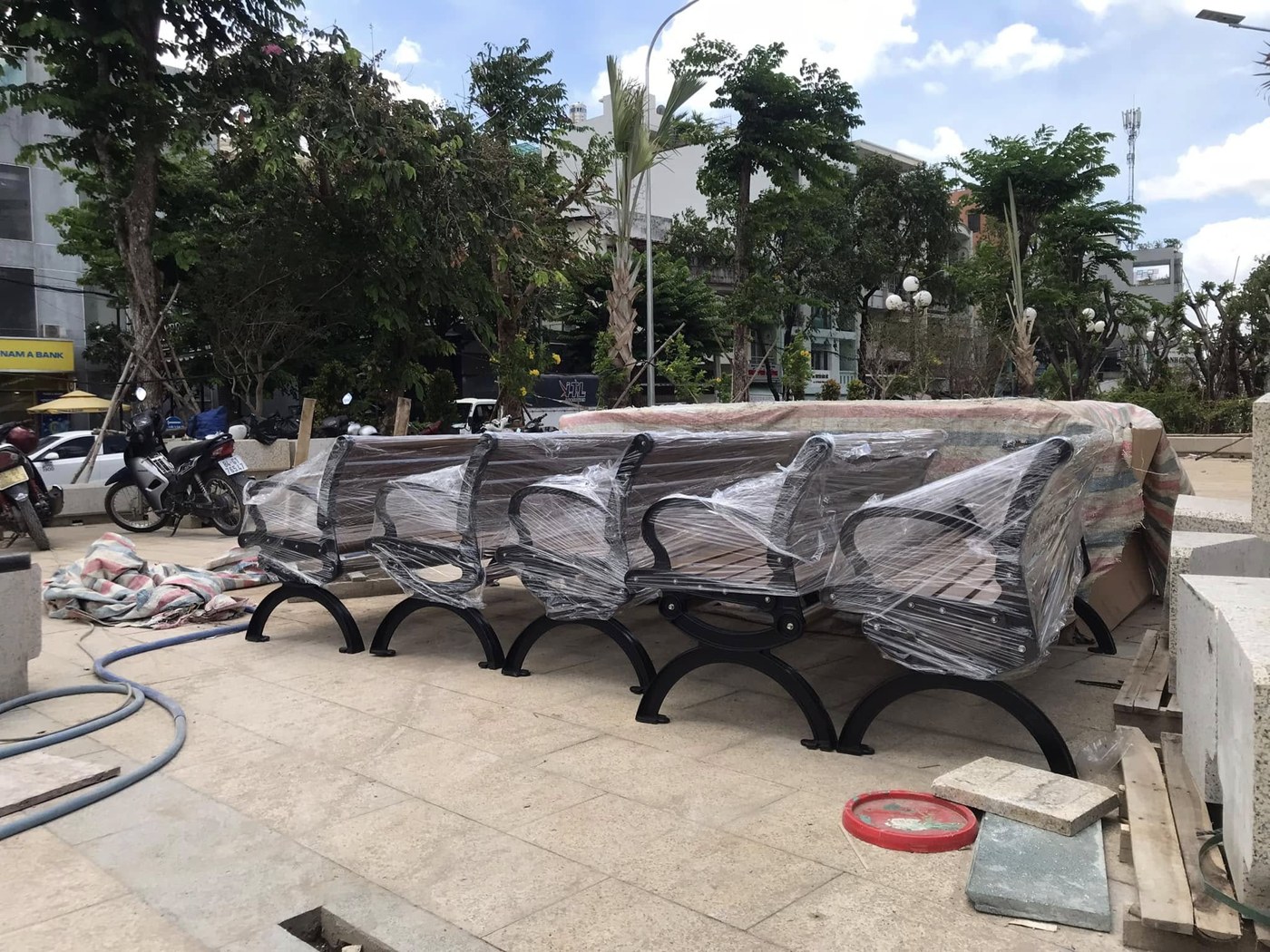 Nội thất ngoài trời chống ồn 2026: Giải pháp hoàn hảo cho không gian thư giãn