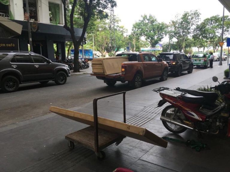 Nội Thất Sân Vườn Tại TP.HCM — Xem Tại Showroom Trước Khi Mua