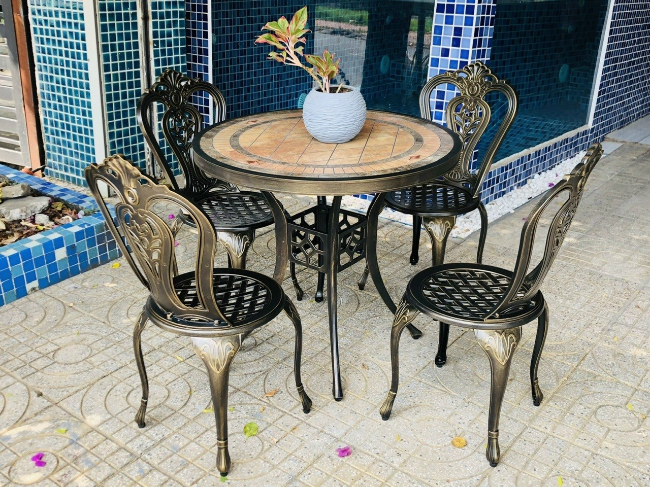 Top 6 bàn ghế ngoài trời – Báo giá mới nhất kinh nghiệm chọn