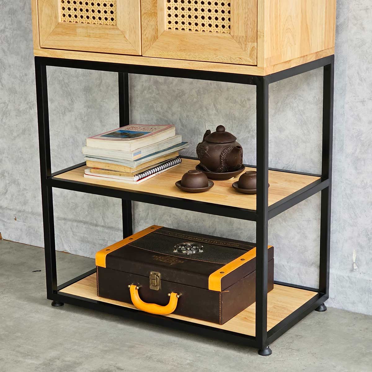 Tủ trang trí 60x35x120cm gỗ cao su khung chân sắt Tủ trang trí 60x35x120cm gỗ cao su khung chân sắt - hình 3