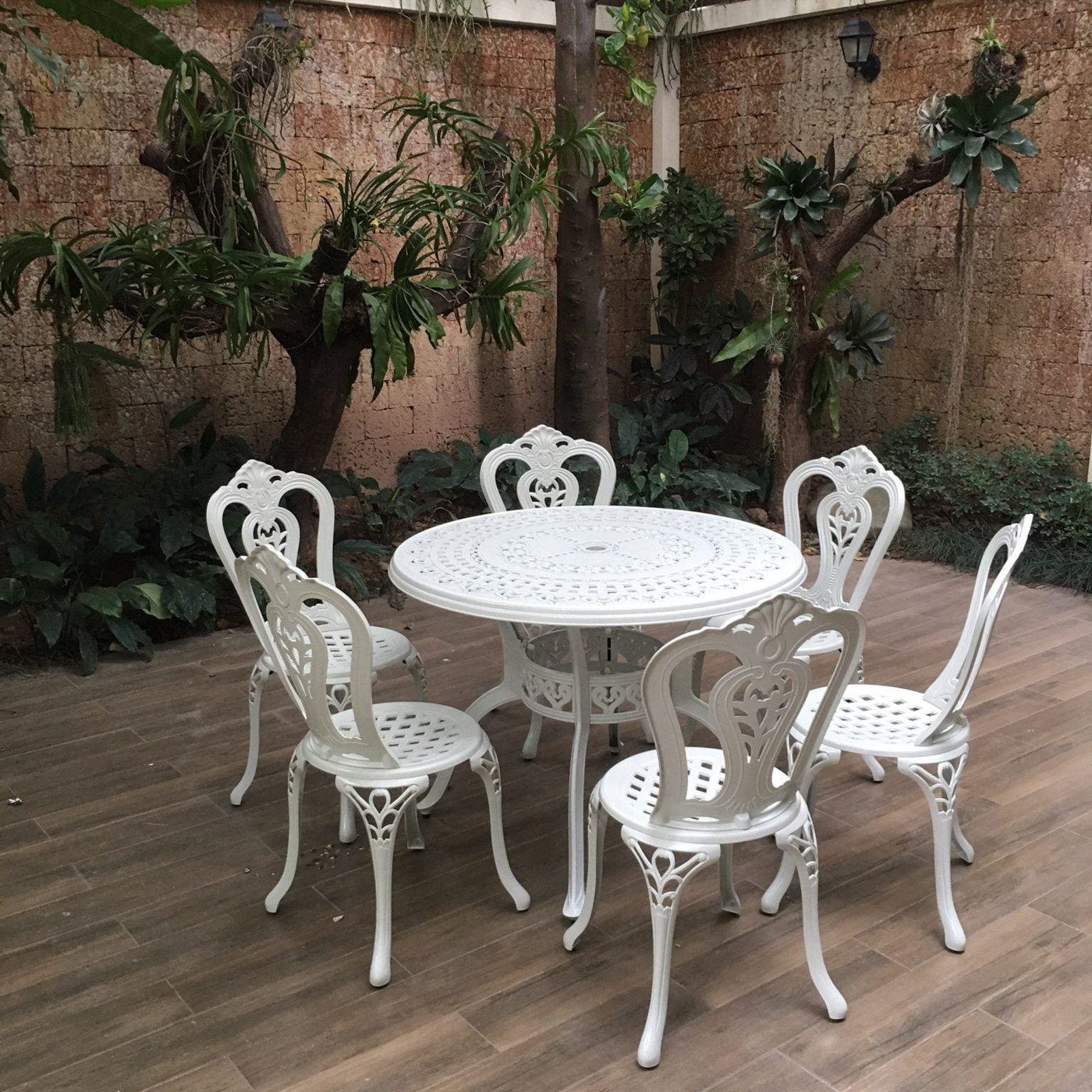 Bảo quản bàn ghế nhôm đúc bền đẹp 15 năm chuẩn chuyên gia bảo quản bàn ghế nhôm đúc và vệ sinh mây nhựa